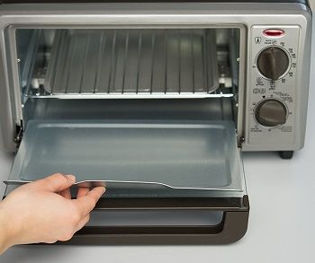 Black+Decker 4-Slice Countertop Toaster Oven (TO1322SBD) review